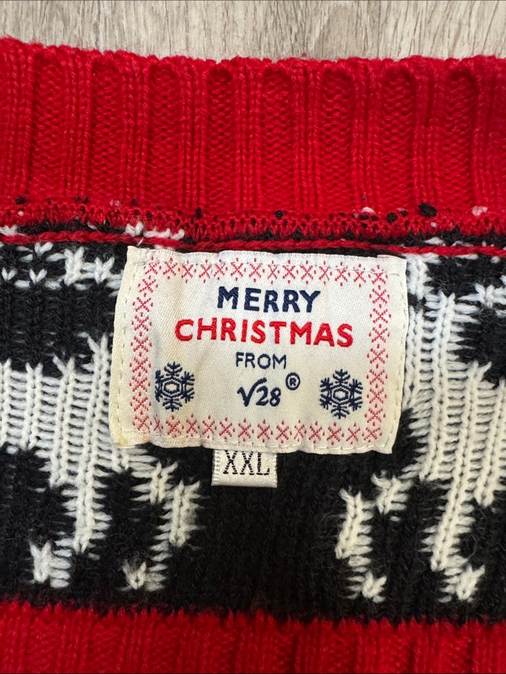 Christmas Cardigan! XXL. Red, White & Black Reindeer Knit Cardigan Sweater - Picture 3 of 13